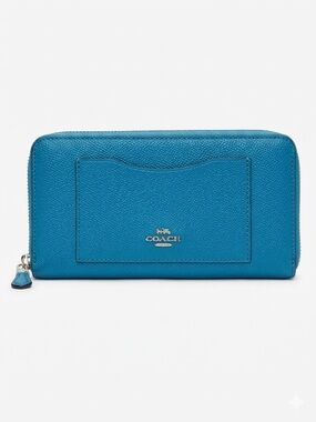 COACH Accordion Zip Wallet in Crossgrain Leather – Bright Turquoise